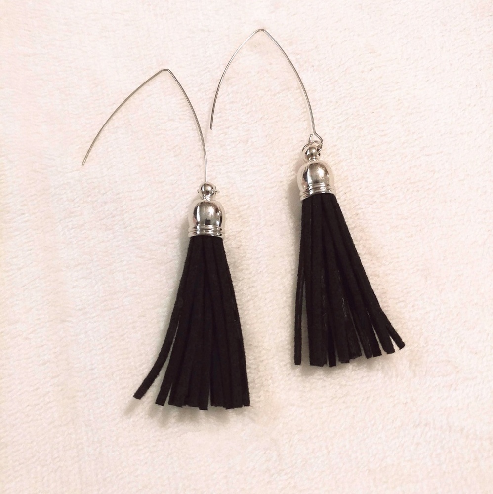 🆕✨ Black Suede Tassel Earrings in Silver Tone